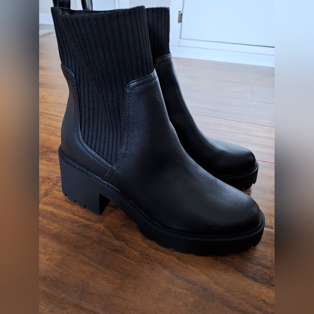 DV by Dolce Vita Black Ankle Booties